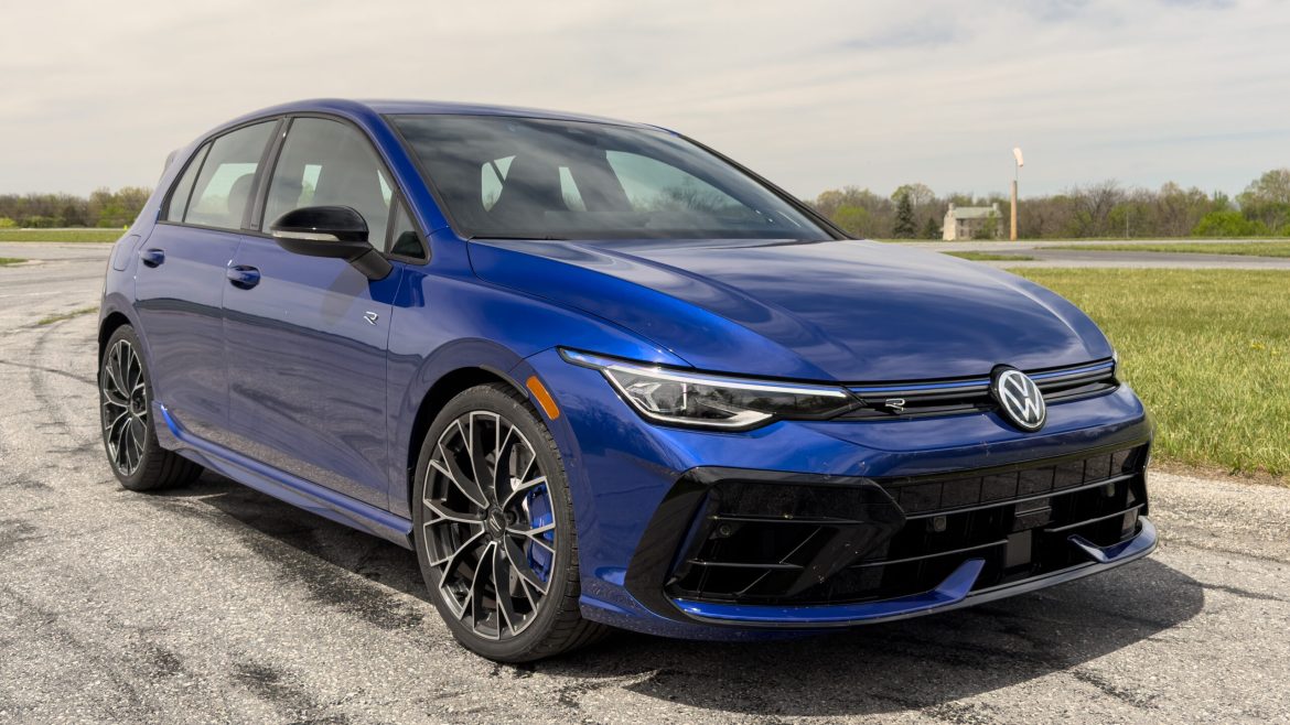 2025 VW Golf R First Drive: R برای “سرگرمی بسیار خوب” مخفف است