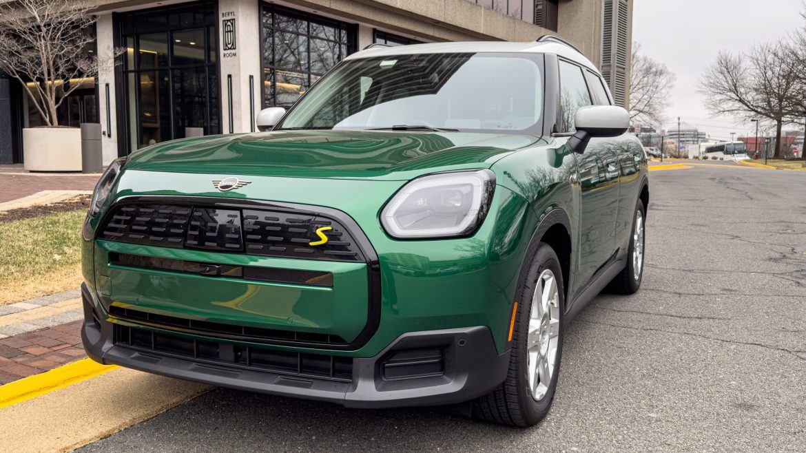 The Mini Countryman SE 2025: WHIMSY برای آزار و اذیت نیست
